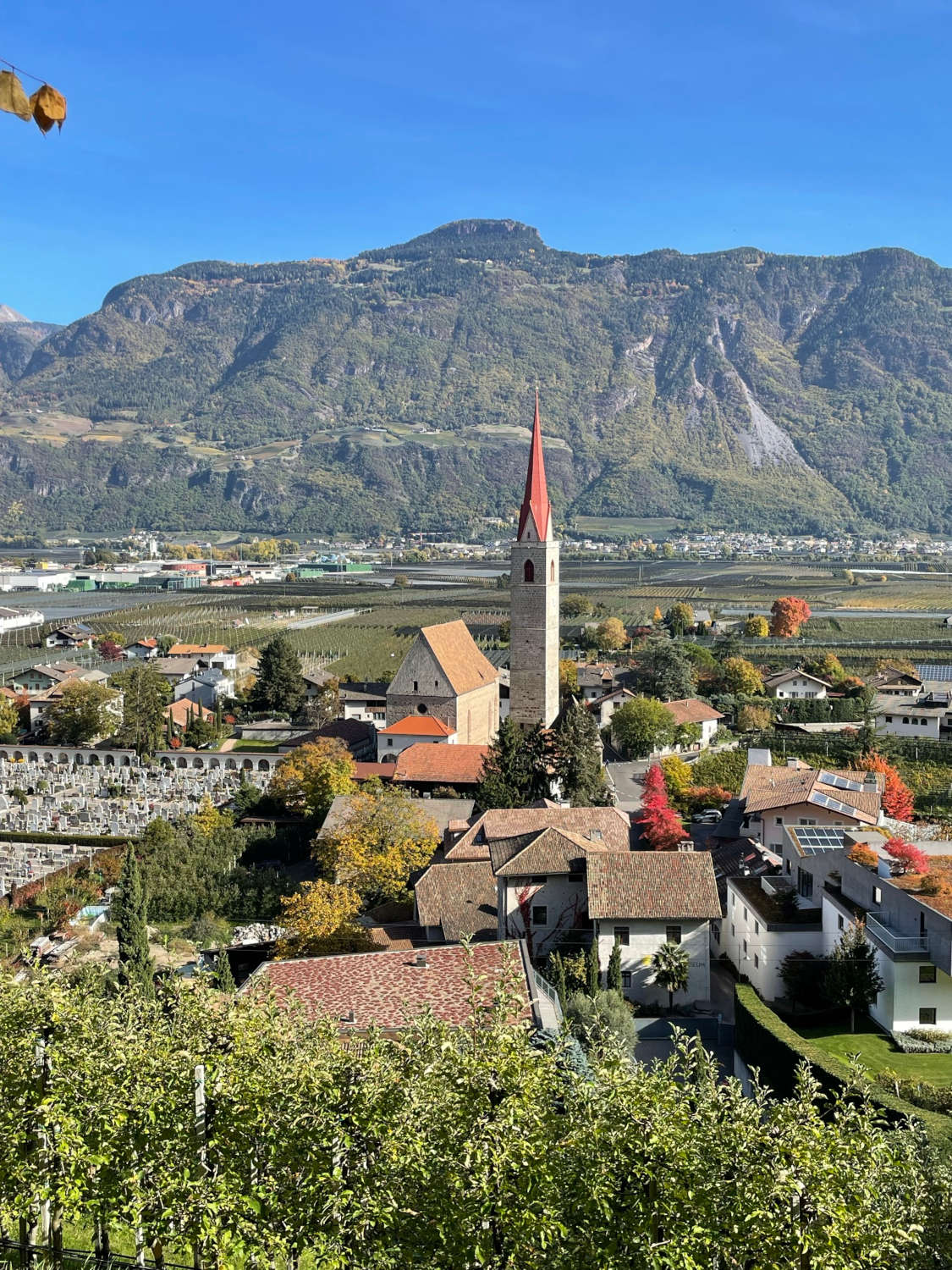 Lana-Ausblick-Brandiswaalweg-Suedtirol