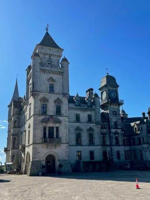 Schloss Dunrobin Einganb